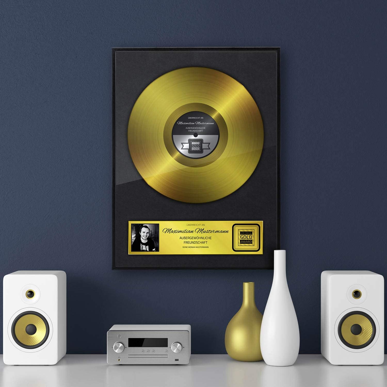 Goldene Schallplatte personalisiert mit Holz-Rahmen - Musik-Geschenk