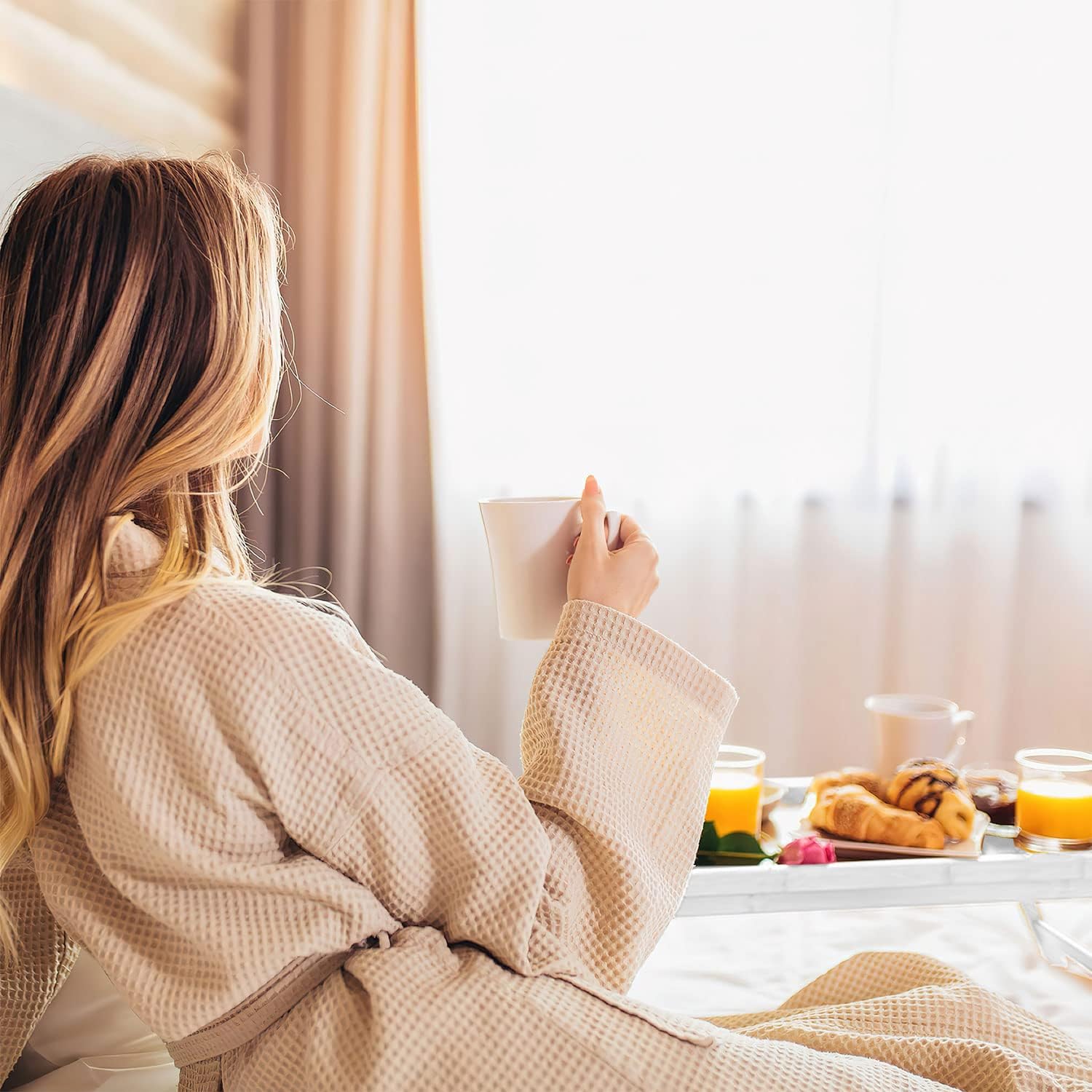 Klappbares Serviertablett aus Bambus für Frühstück im Bett