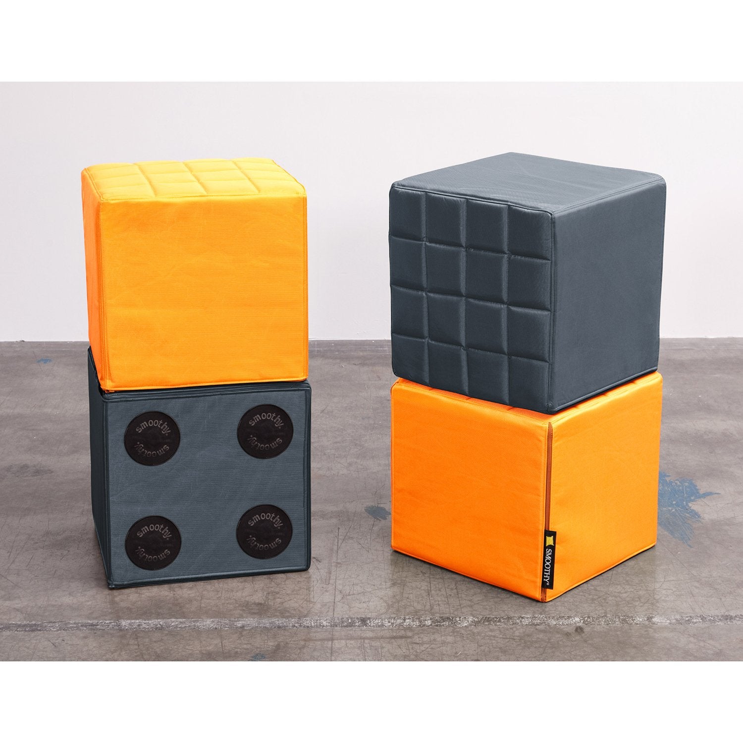 Smoothy-Cube-Sitzwurfel-grau