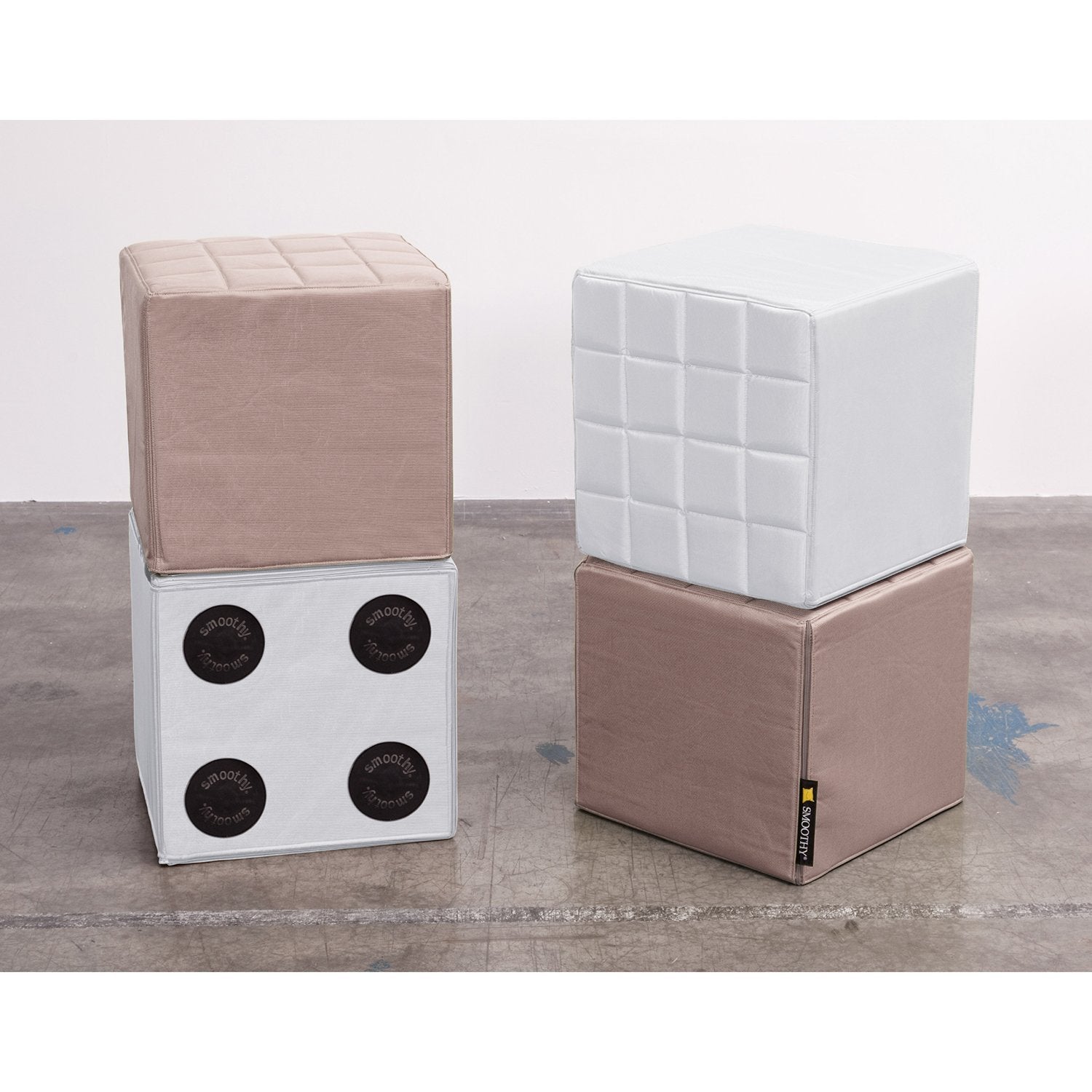 Smoothy-Cube-Sitzwurfel-weiss