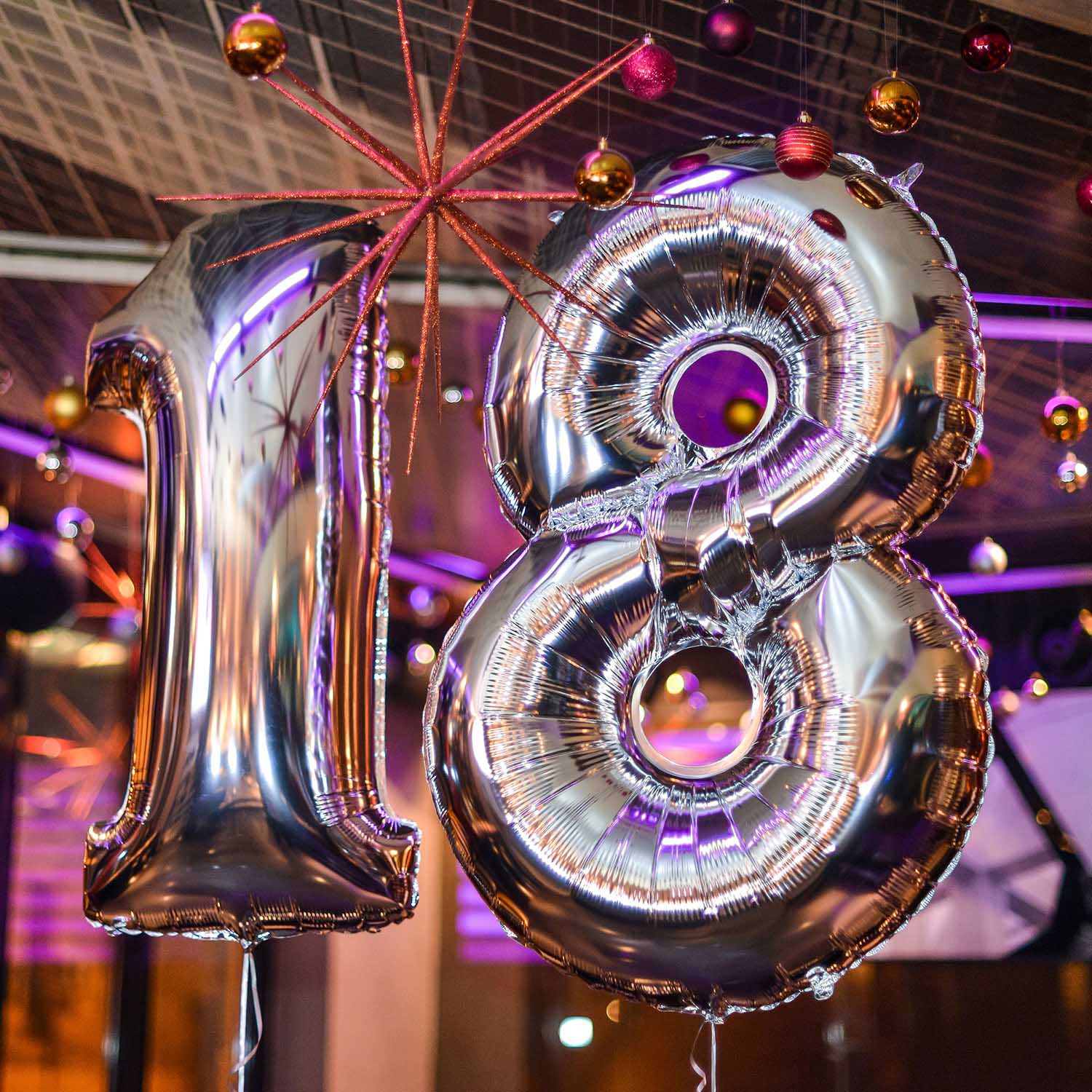 buchstaben-zahlen-luftballons-aufblasbar