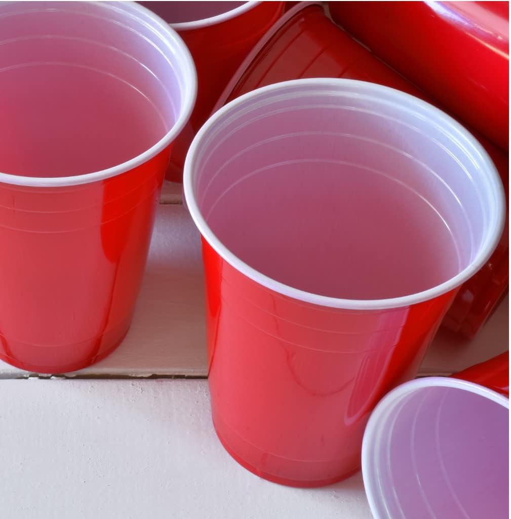 Trinkspiel Set mit 100 Partybechern & Kartenspiel für Beer Pong