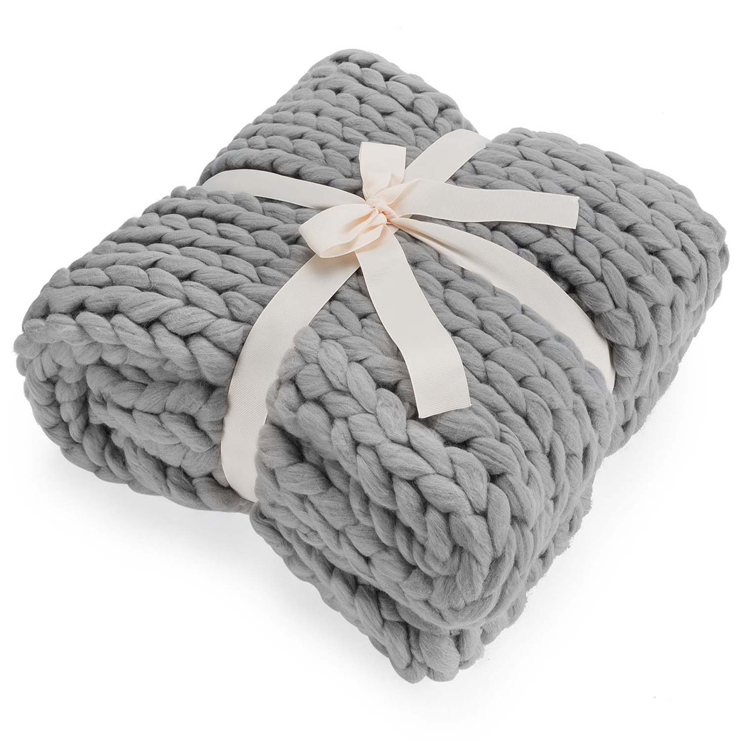 grobe-strickdecke-grau
