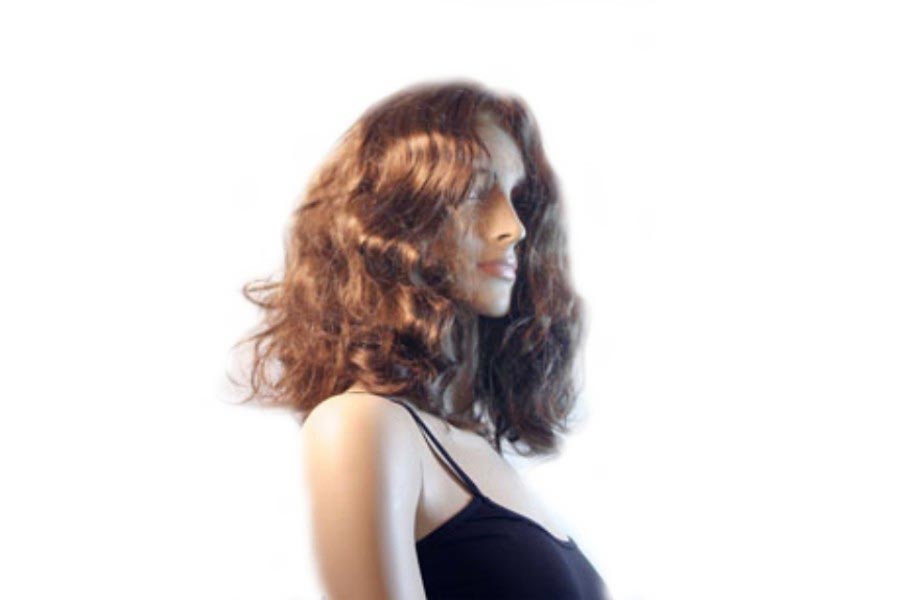 peruecke-mit-locken