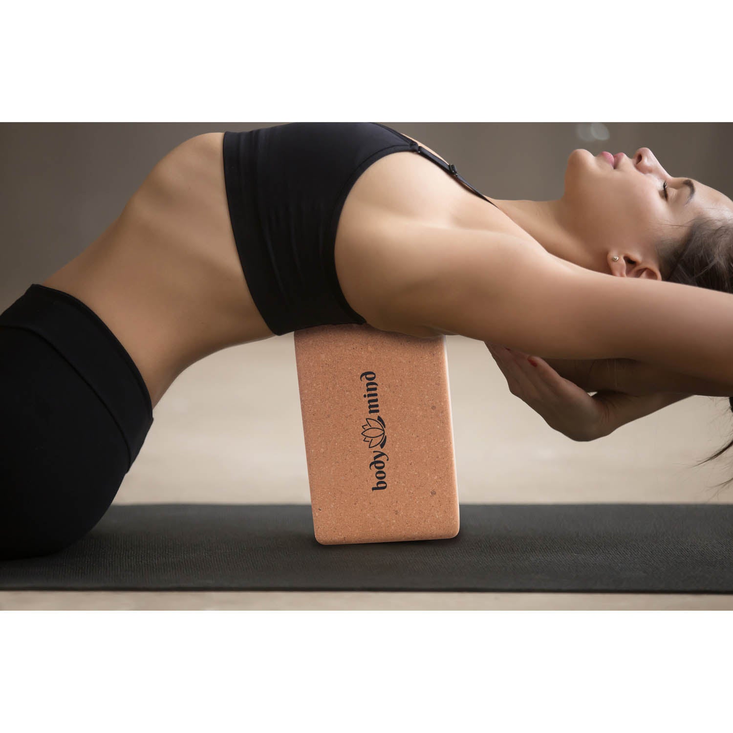 yoga-klotz-aus-kork